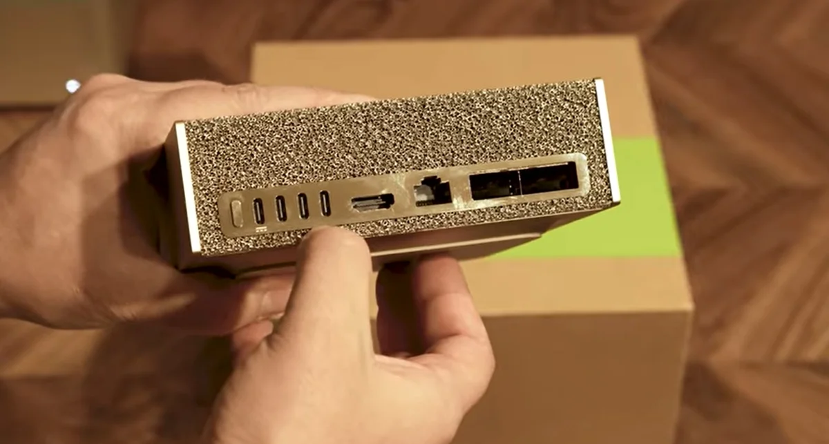 黃仁勳親送DGX Spark 揭開AI運算新紀元