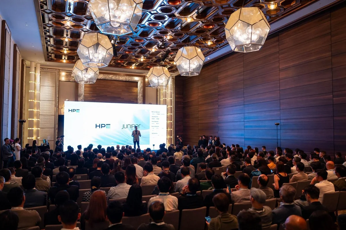 HPE Discover More AI Hong Kong 2025 活動現場，匯聚超過 500 家客戶及合作夥伴